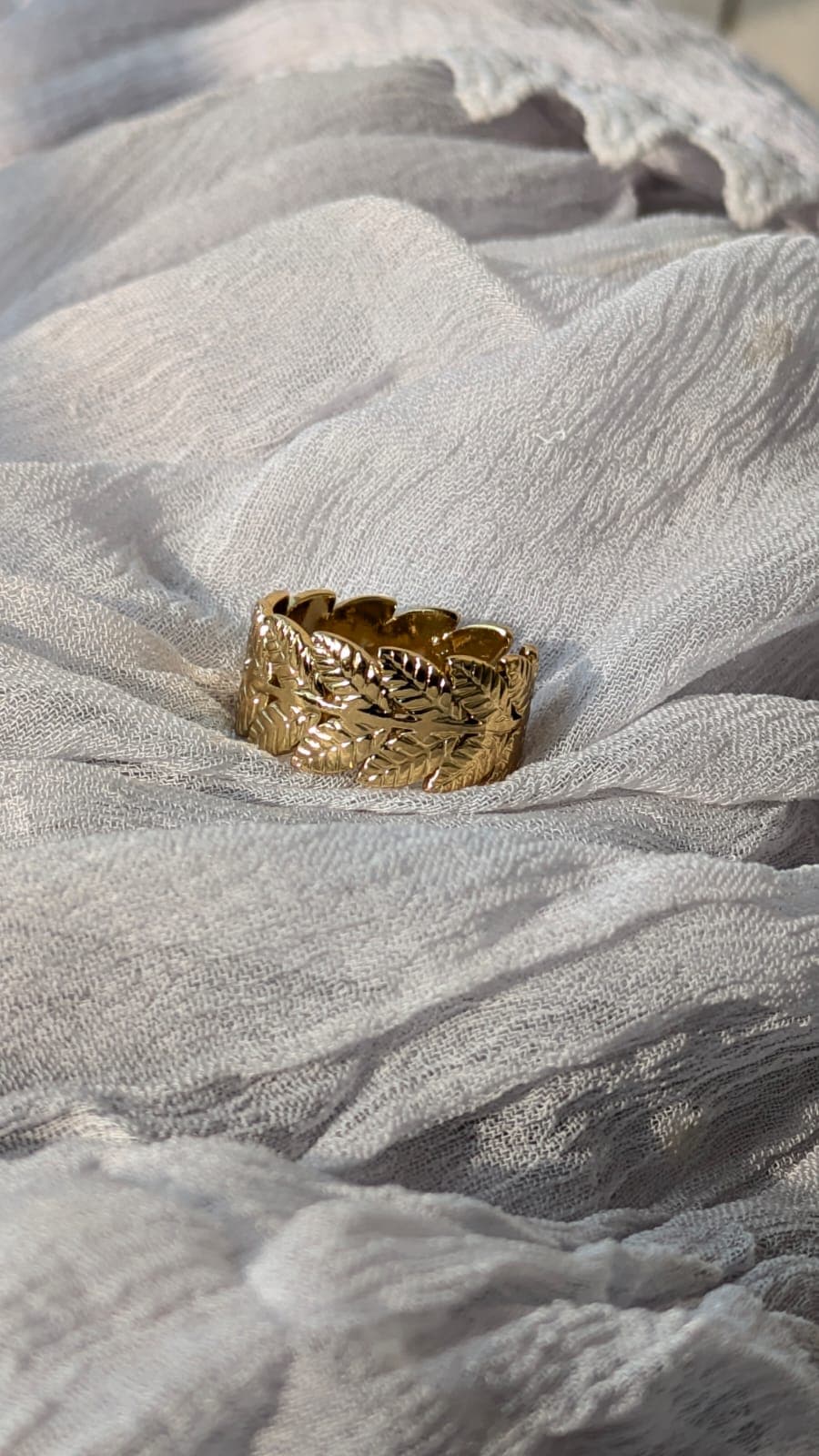 Elegant Gold Leaf Ring for Fashionable Style — image 1