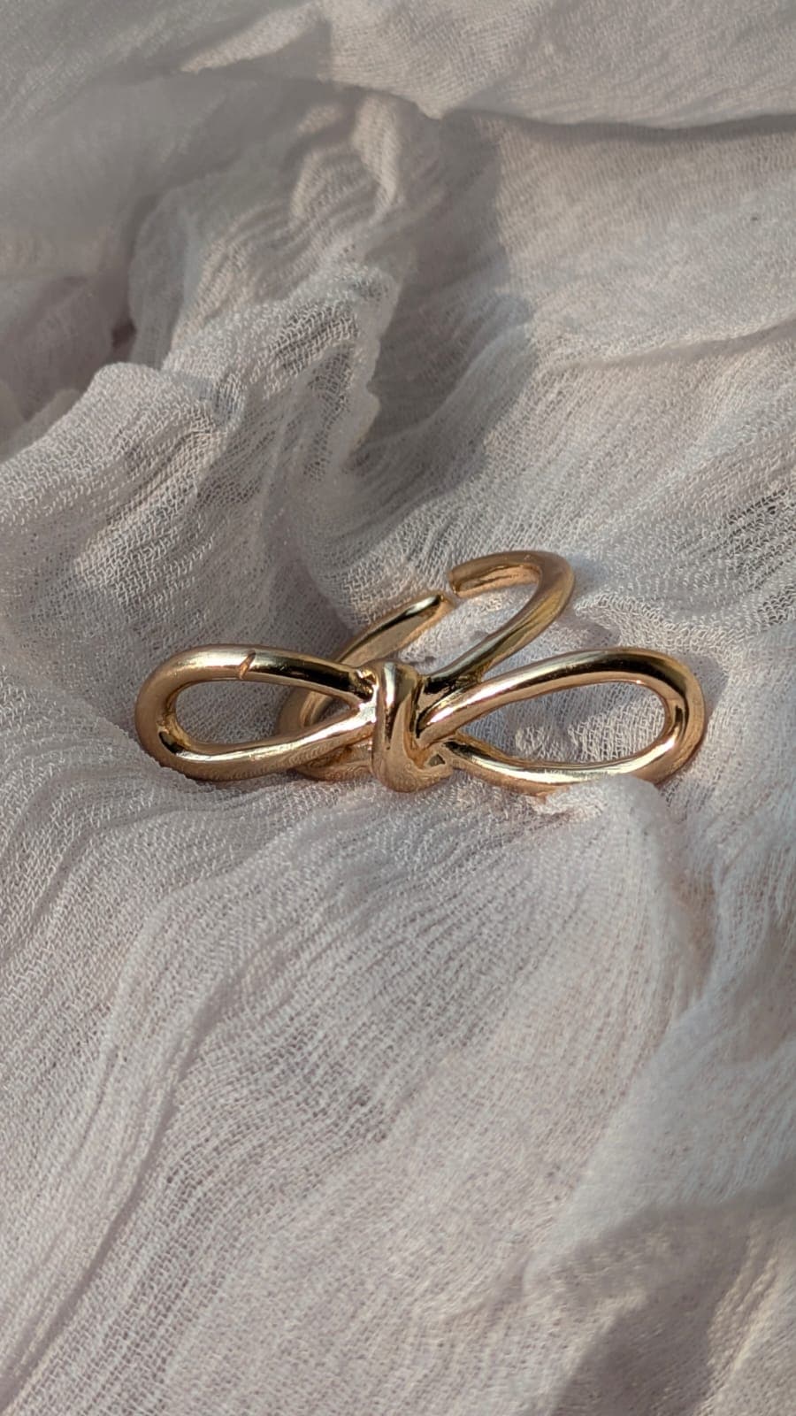 Elegant Golden Bow Ring for Stylish Accessories — image 1