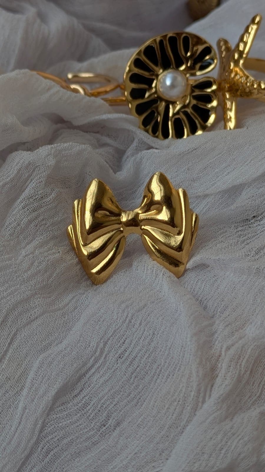 Stylish Gold Chunky Bow Ring for Unique Fashion Statements — image 1