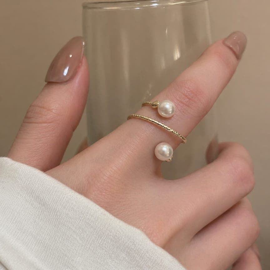 Stylish Minimalistic Silver Ring for Timeless Elegance — image 1