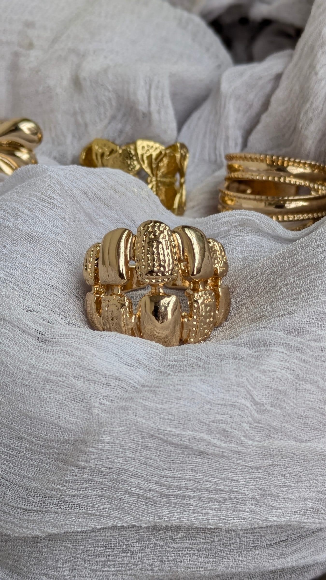 Elegant Golden Mosaic Ring for Timeless Style — image 1